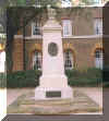 Lumsden Close.jpg (19033 bytes)